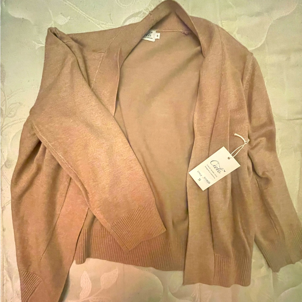 Cielo Brand Short Cardigan